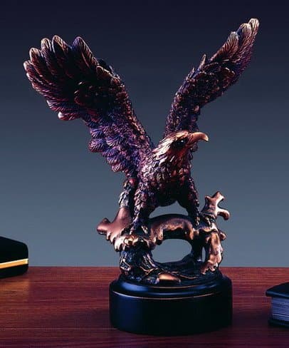 Perched Eagle Statue in Bronze - Sculpture