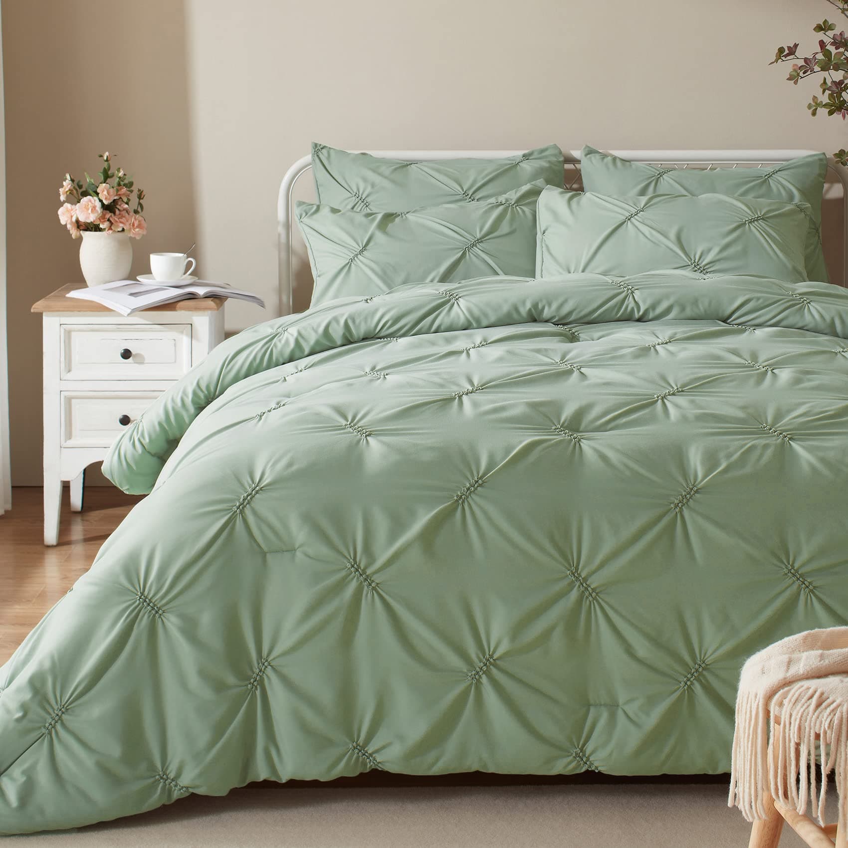 Anluoer King Comforter Set -Pintuck Down Alternative Comforter with 2 Pillow Shams, Soft King Size Bedding Comforter Sets Lightweight All Season (Sage Green,102x90 inches, 3 Pieces)