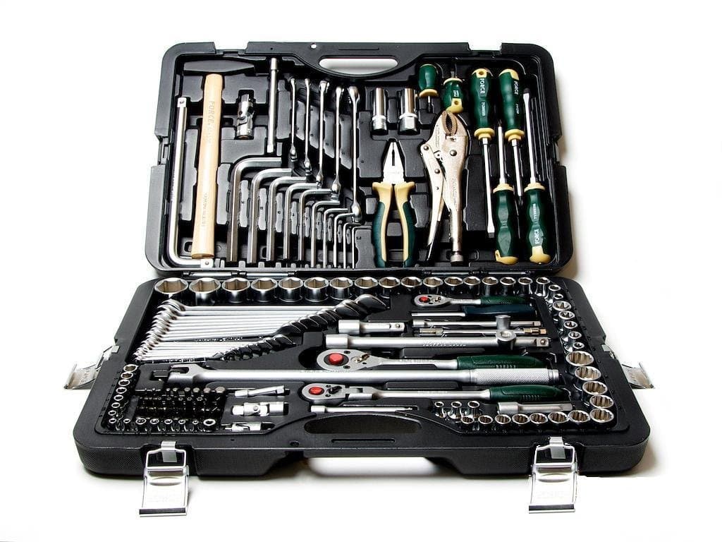 Force 41421 Professional Master Tool Set (Black, 142-Pieces)