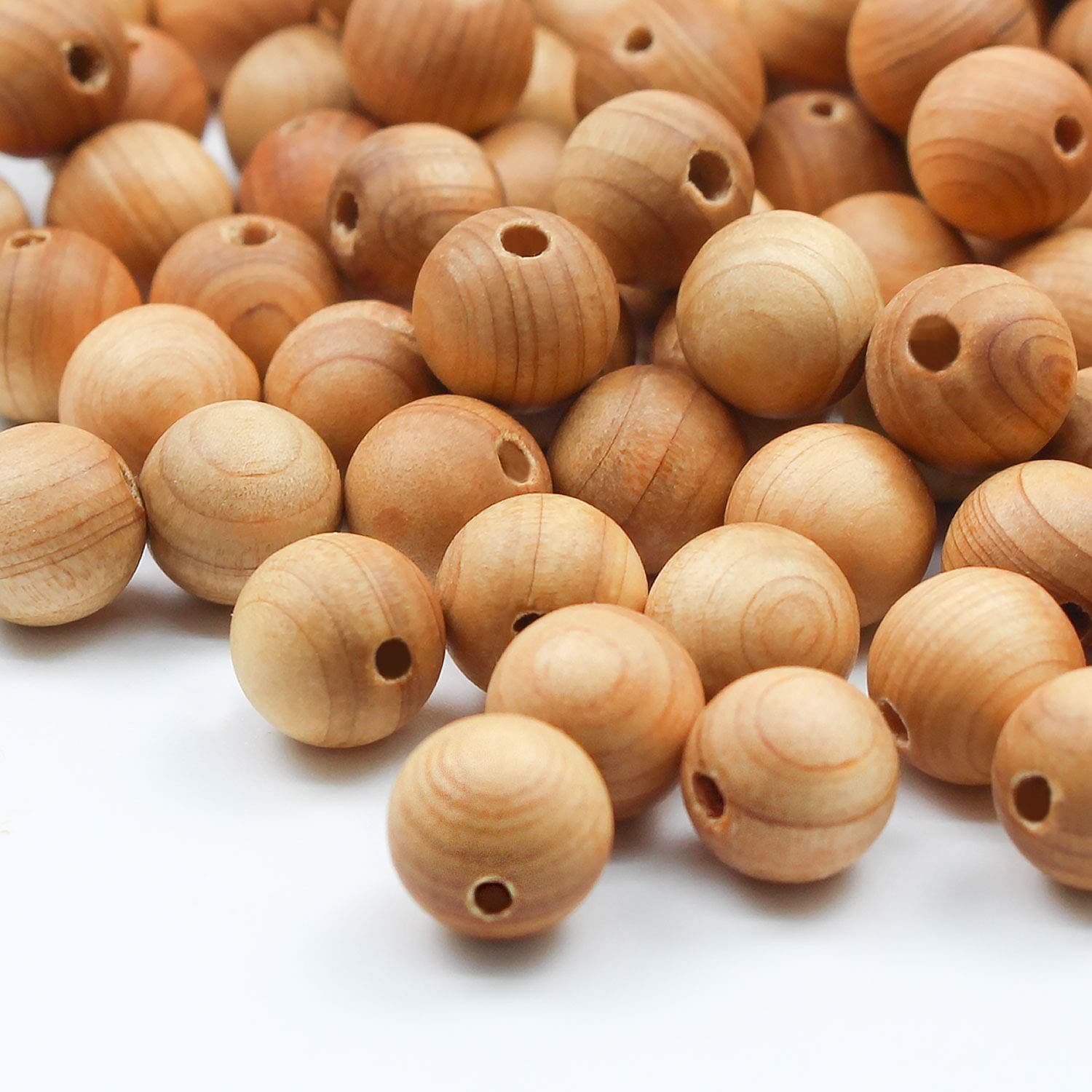 200pcs 8mm Natural Sandalwood Round Beads Gorgeous Craft Handmade Polished Spacer Mala Pray Beads with Elastic Cord for Bracelets DIY Rosary Tasbih Jewelry Making