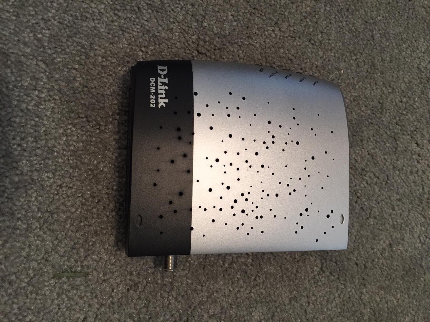 D-Link DCM-202 DOCSIS 2.0 USB/Ethernet Cable Modem