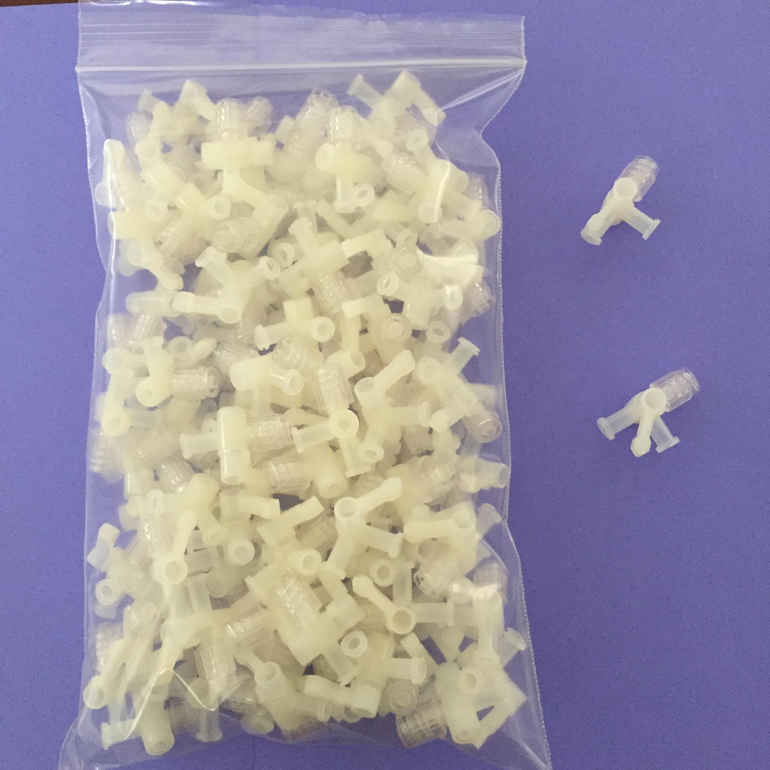 Stopcocks (Per Pack 50), 3-Way Nylon Stopcocks with Clear PC Lock Rotating Ring or Tomopal Nylon Stopcock with Clear PC Lock Rotating Ring for Industrial and Laboratory uses. P/N: 100-1140-X050