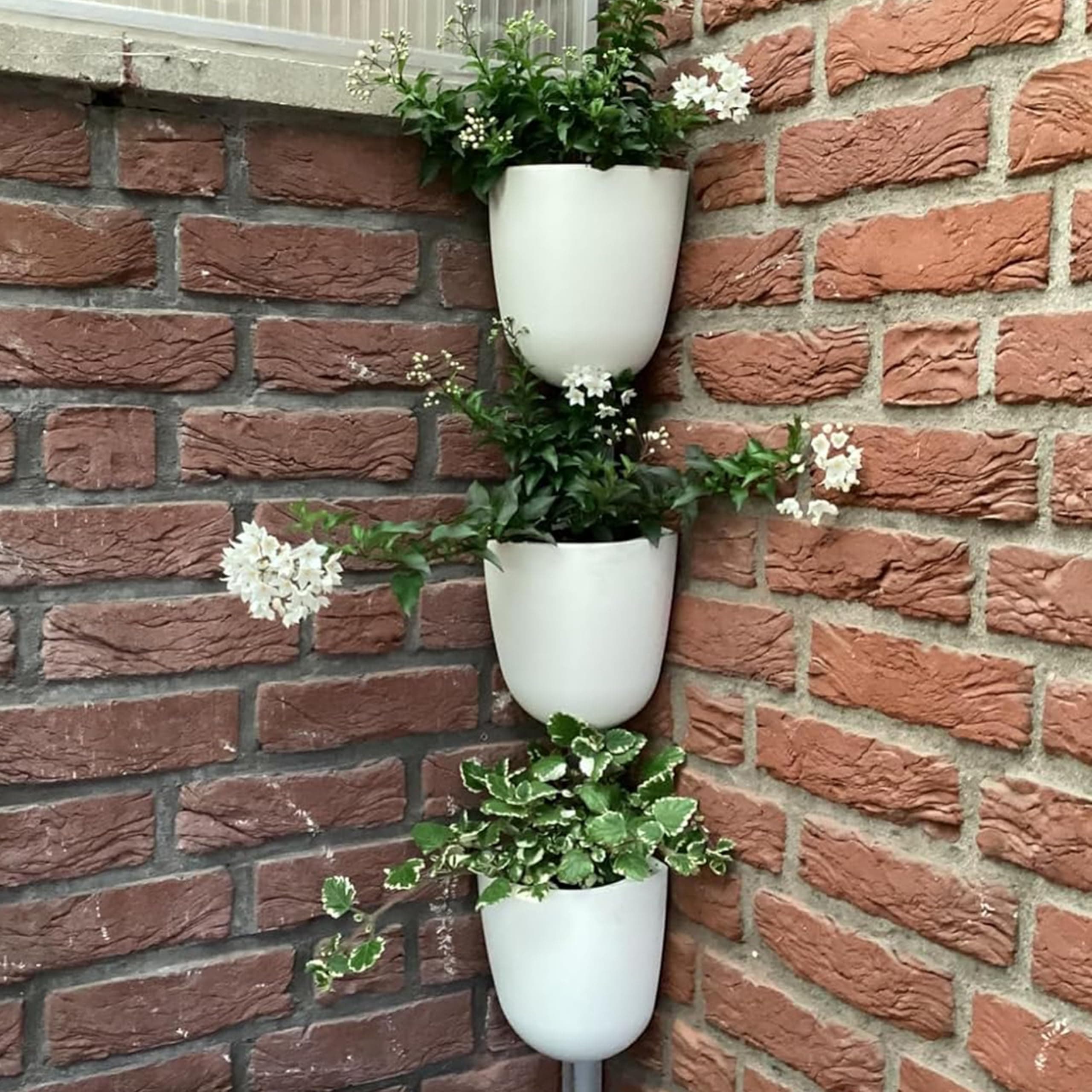 ORIMERC 4 Pack Corner Wall Mounted Hanging Planter Self Watering Triangle Plastic Flower Pot Decorative Modern Plant Vase Container Holder for Succulent Indoor Outdoor Home Office Décor White