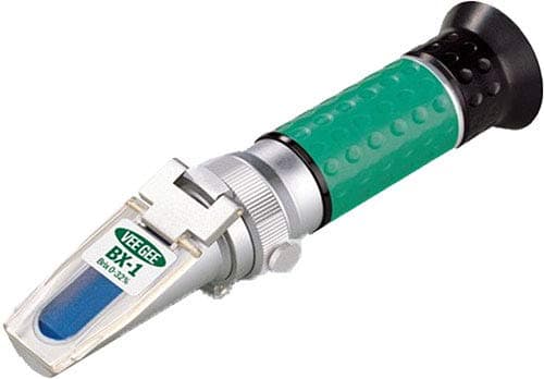Vee Gee 039-43036 Handheld Refractometer, Salinity Specific Gravity of Seawater Scale, STX-3 Model, 0 to 100 ‰/1.000 to 1.070 Range, 1%/0.001 Resolution, No ATC