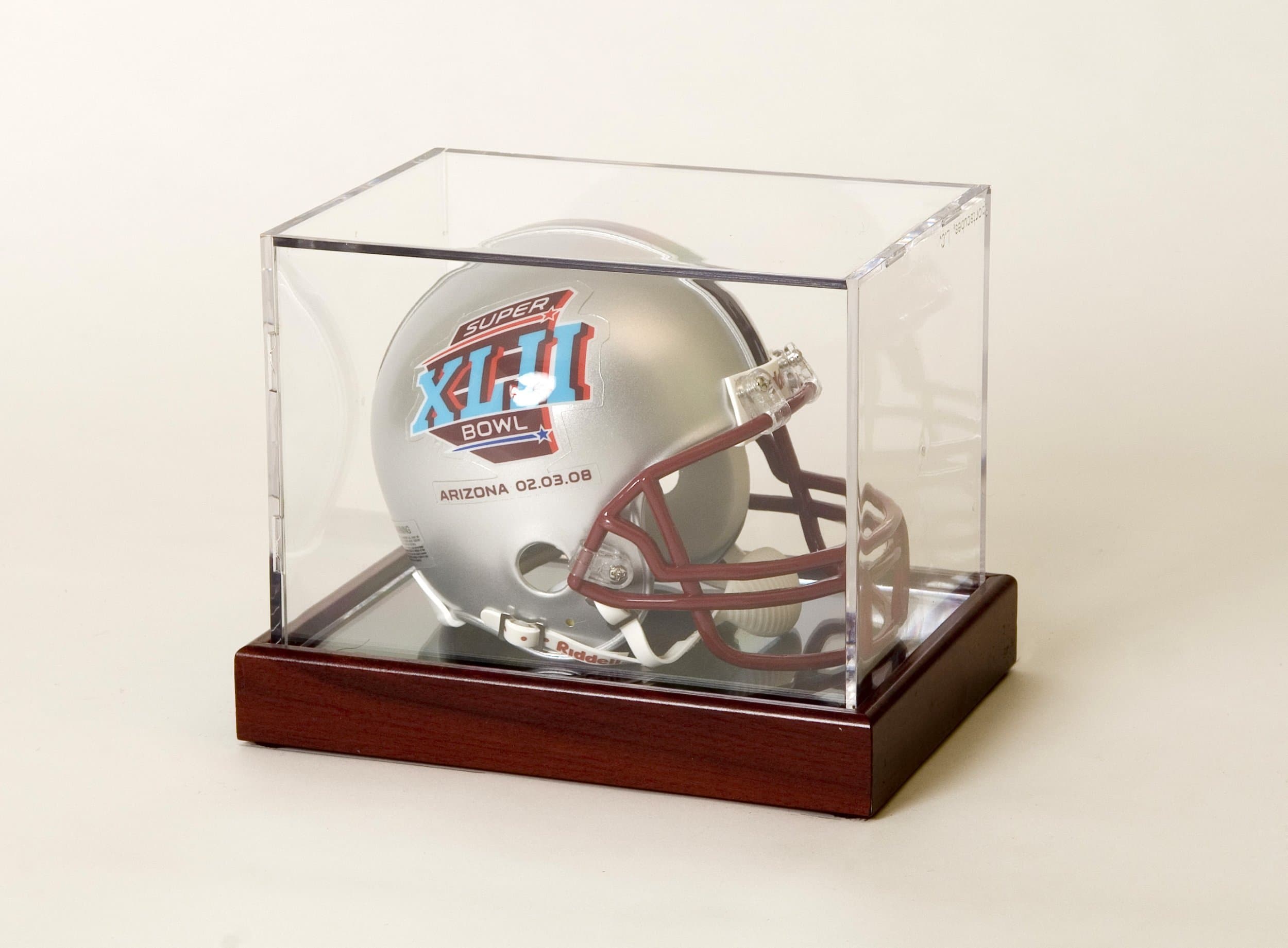 MINI HELMET DISPLAY CASE